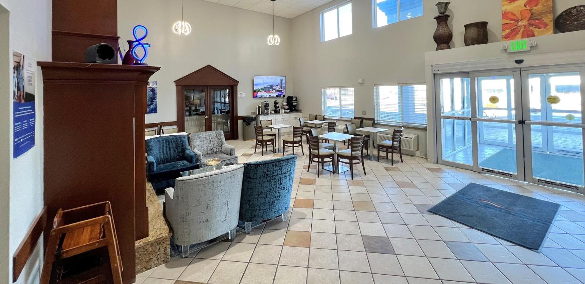 Baymont By Wyndham Litchfield Hotel Bagian luar foto