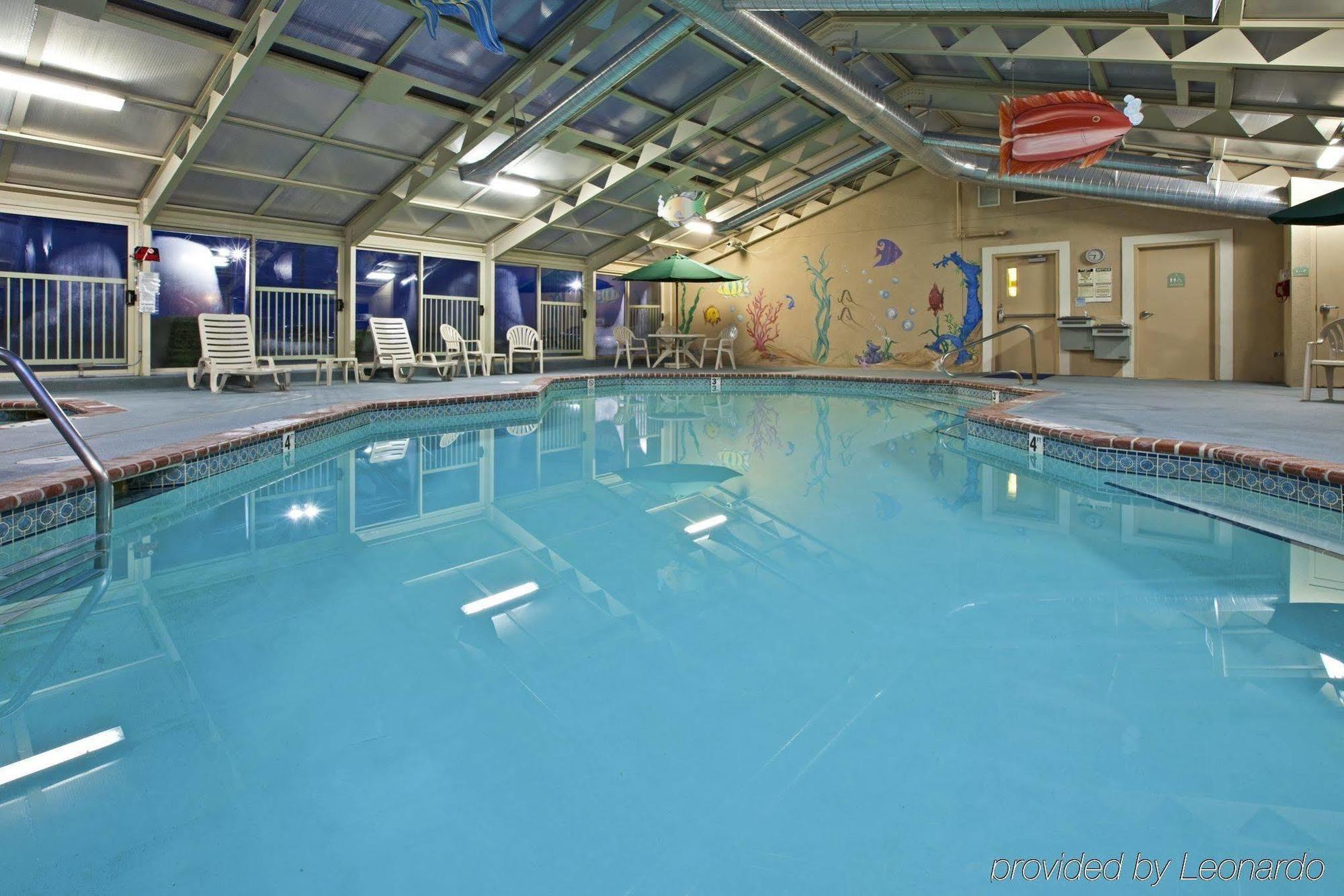 Baymont By Wyndham Litchfield Hotel Bagian luar foto